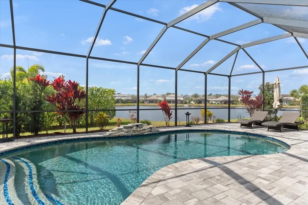 2024 Woodleaf Hammock Court Bradenton FL 34211