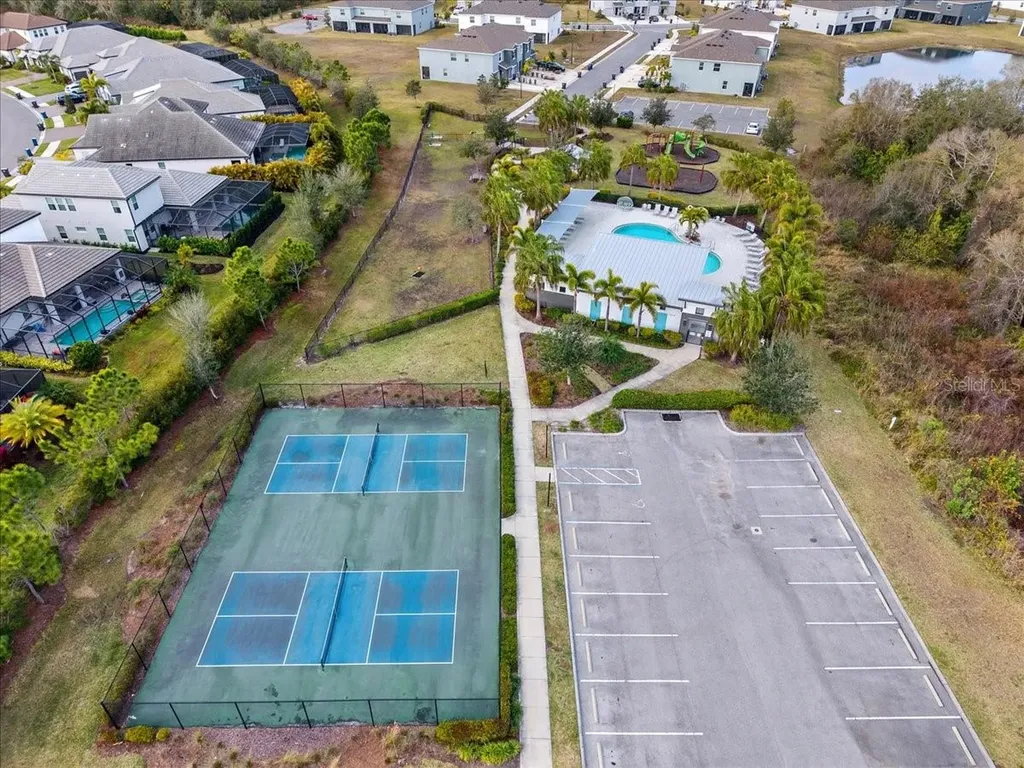 2024 Woodleaf Hammock Court Bradenton FL 34211