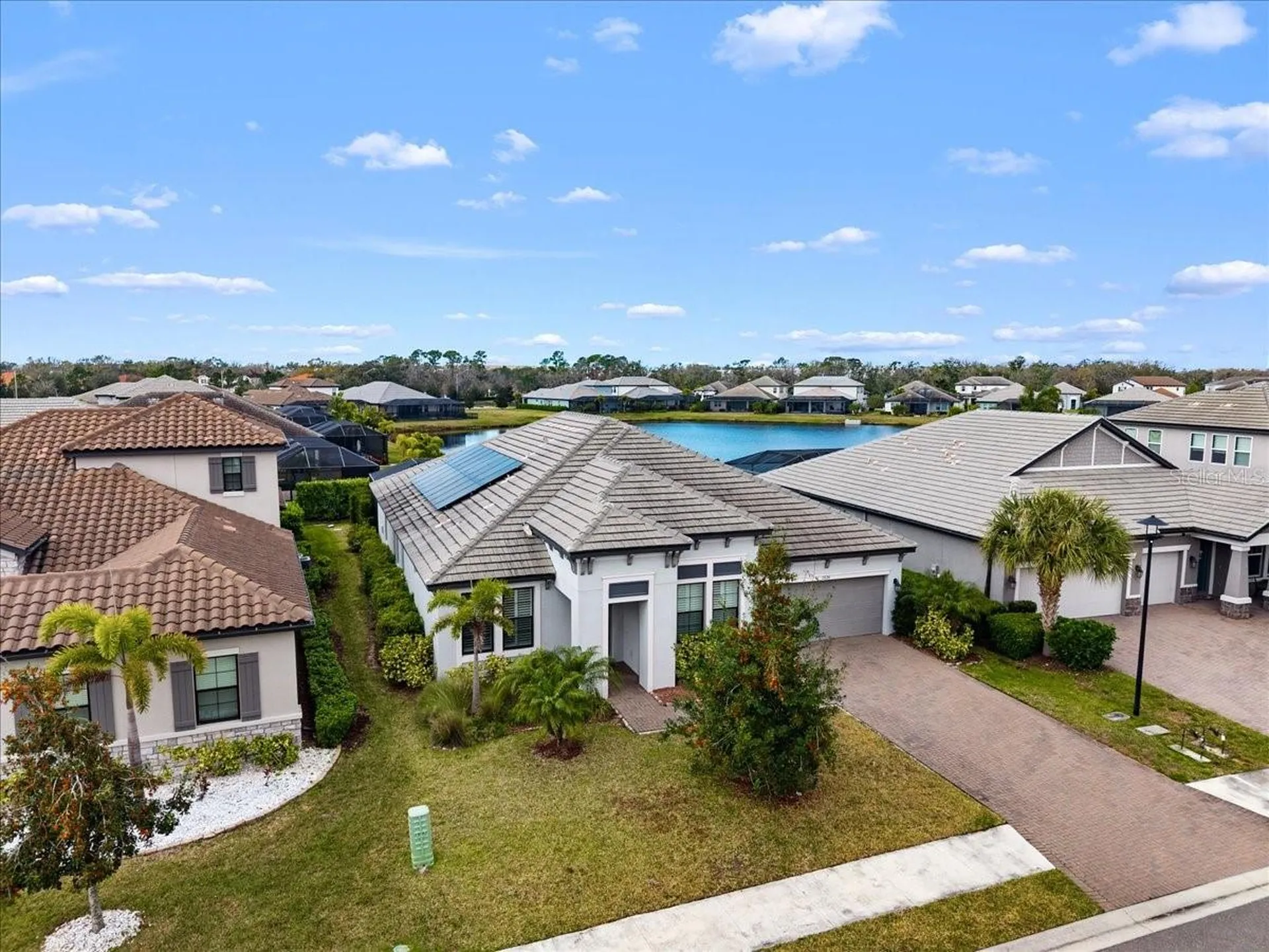 2024 Woodleaf Hammock Court Bradenton FL 34211