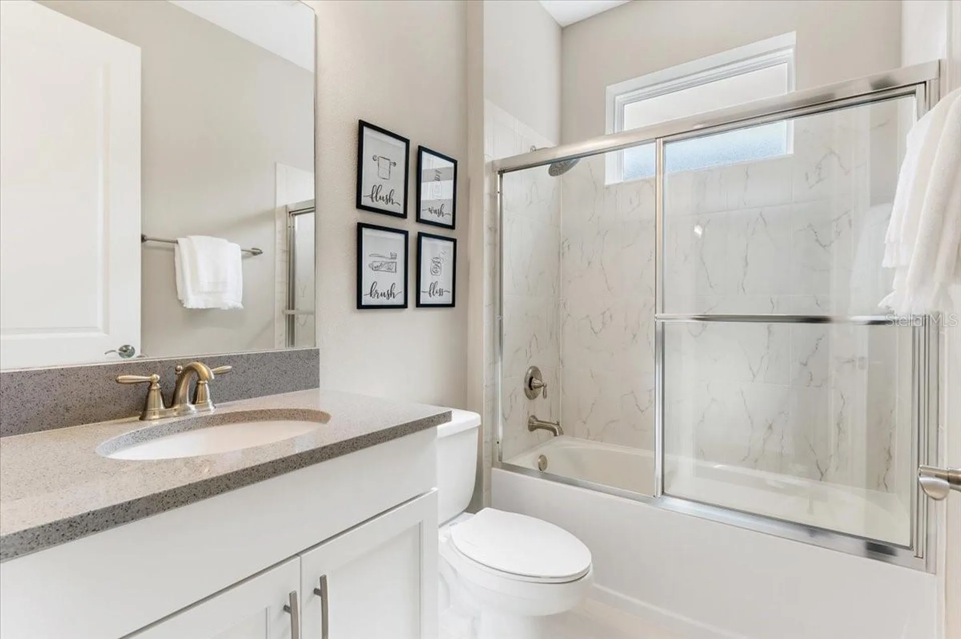 2024 Woodleaf Hammock Court Bradenton FL 34211