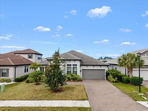 2024 Woodleaf Hammock Court Bradenton FL 34211