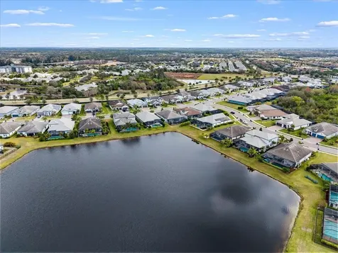 2024 Woodleaf Hammock Court Bradenton FL 34211
