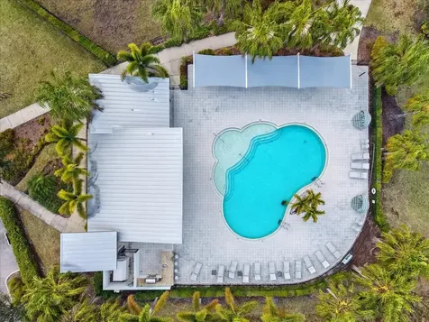 2024 Woodleaf Hammock Court Bradenton FL 34211