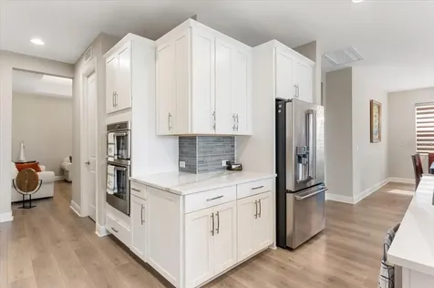 2024 Woodleaf Hammock Court Bradenton FL 34211
