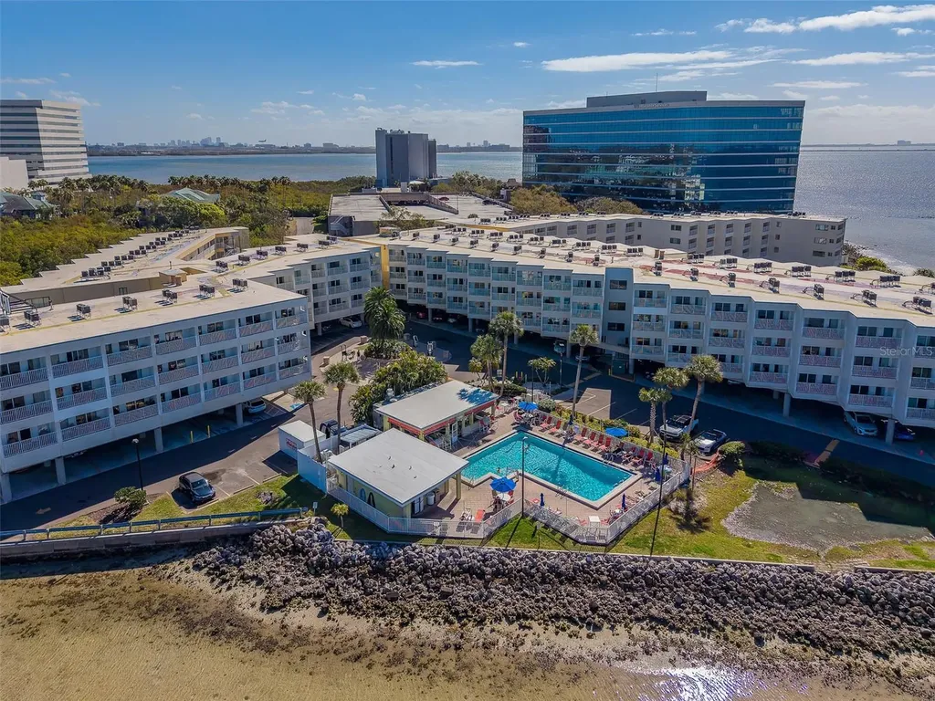 2506 N Rocky Point Drive Tampa FL 33607