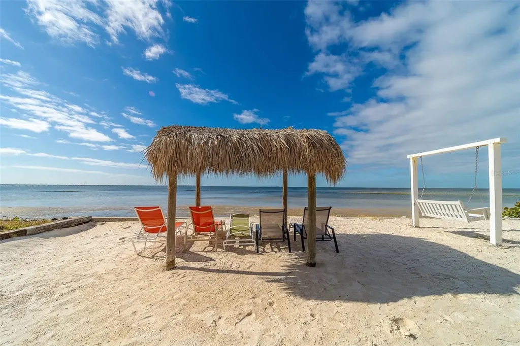 2506 N Rocky Point Drive Tampa FL 33607