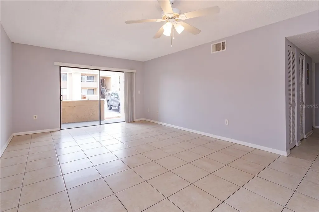 5013 Vineland Road Orlando FL 32811