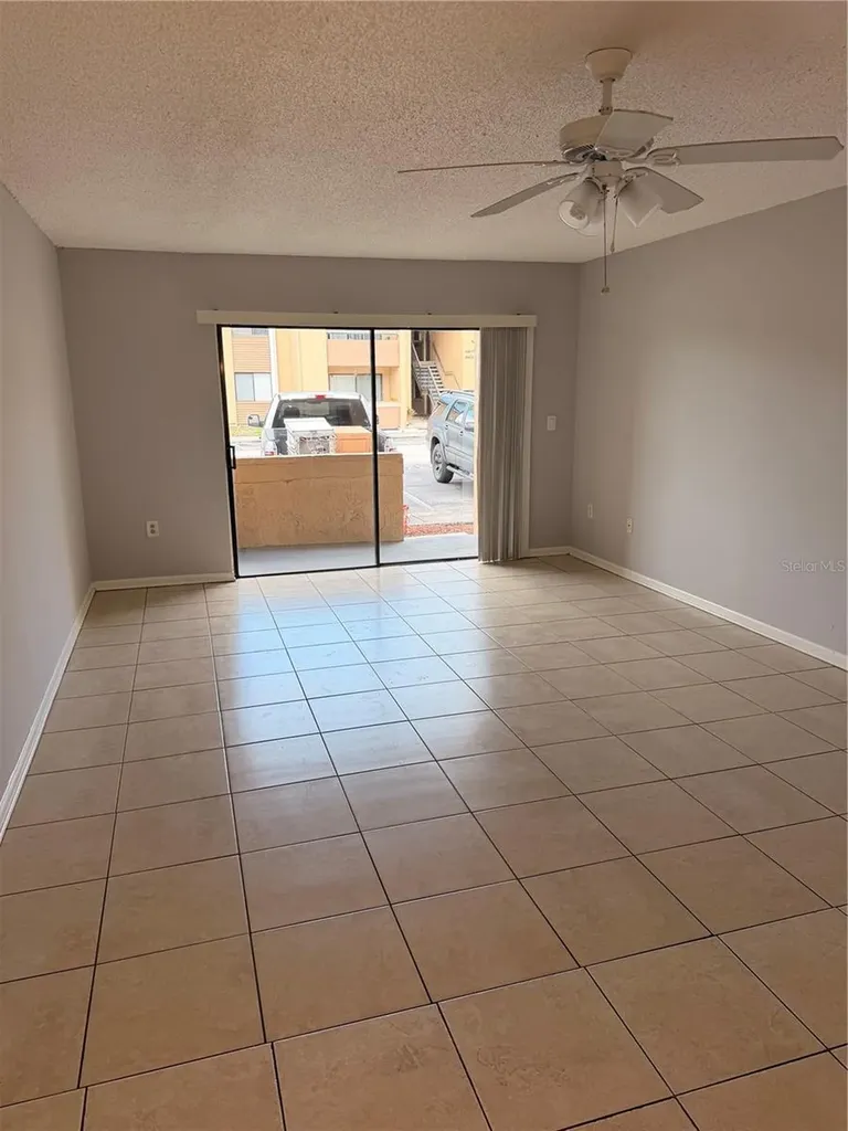 5013 Vineland Road Orlando FL 32811