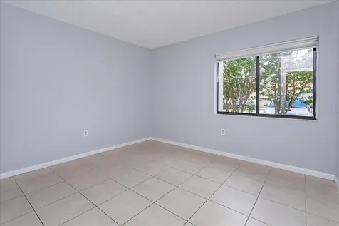 5013 Vineland Road Orlando FL 32811
