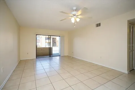 5013 Vineland Road Orlando FL 32811