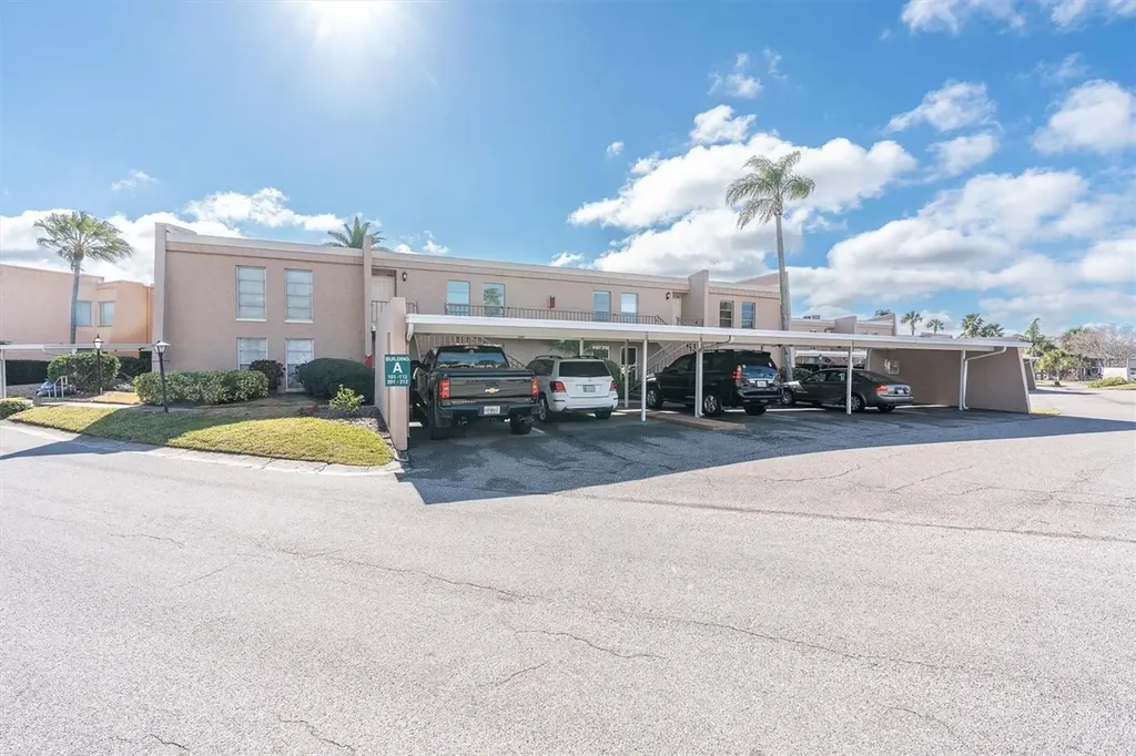 225 Country Club Drive Largo FL 33771