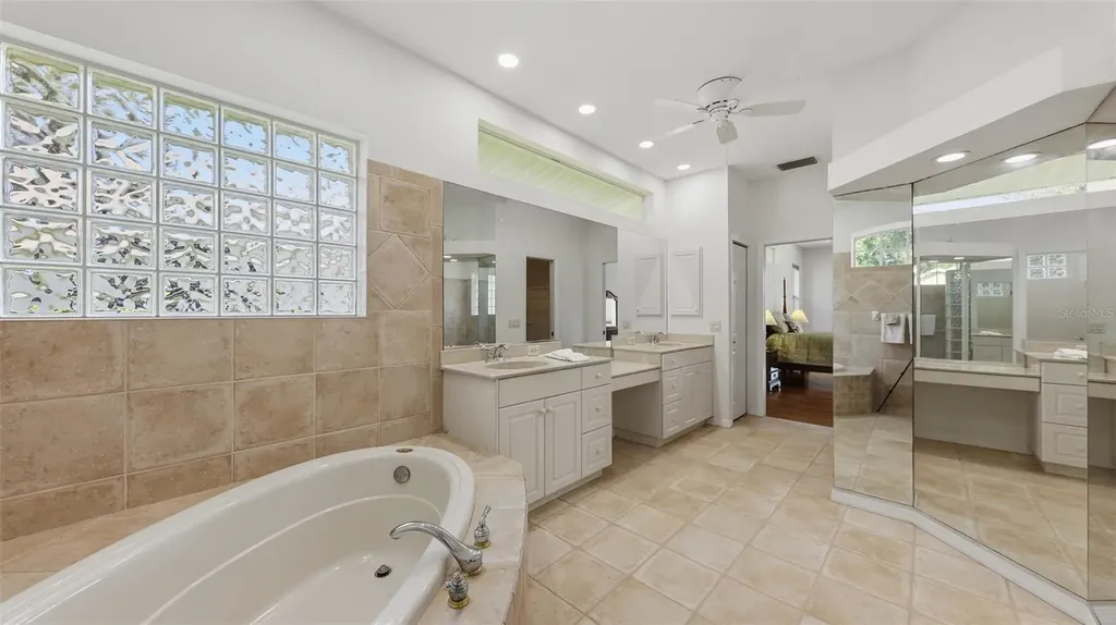 6228 Aventura Drive Sarasota FL 34241