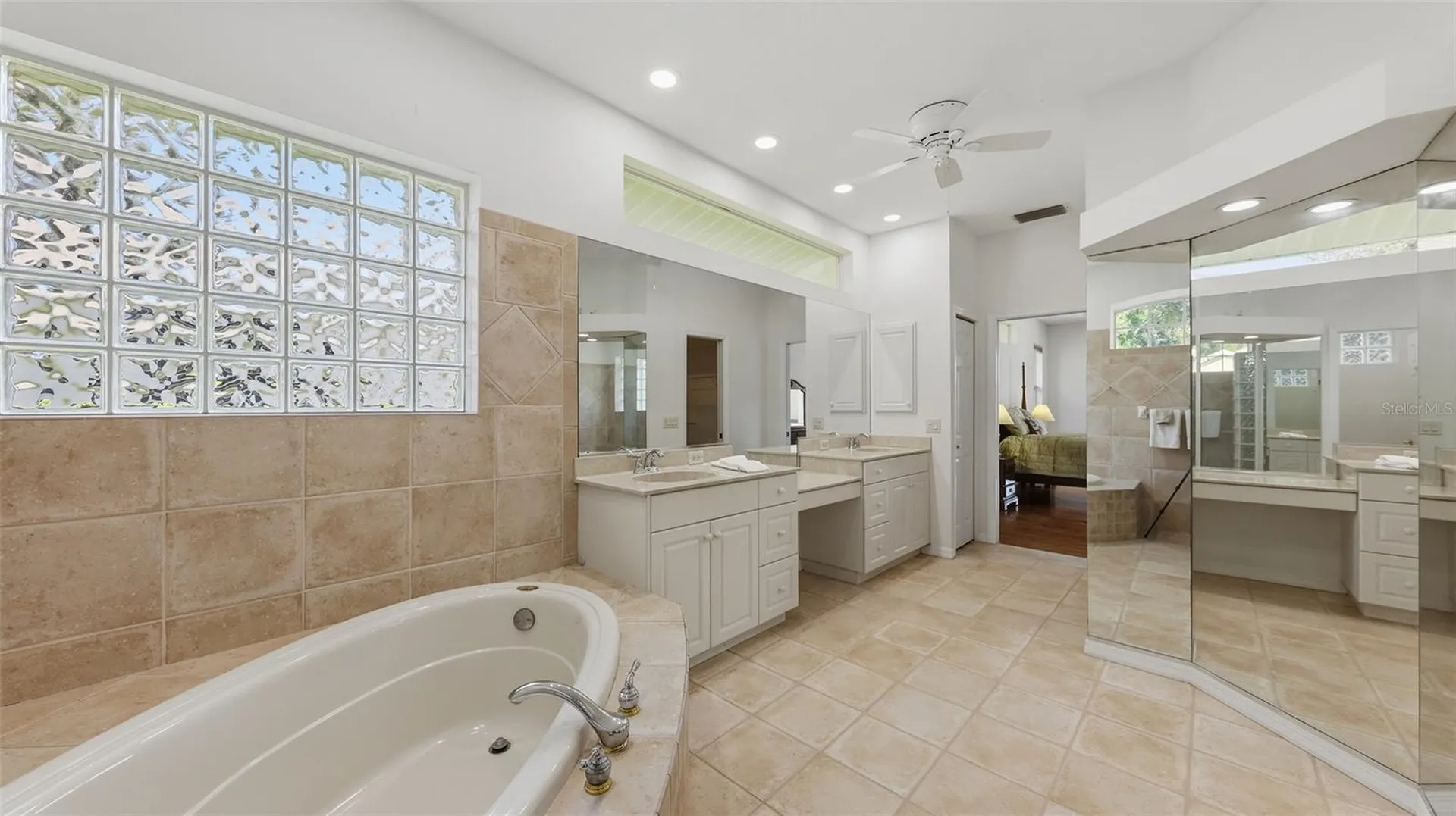 6228 Aventura Drive Sarasota FL 34241