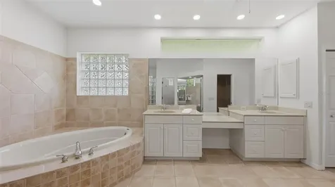 6228 Aventura Drive Sarasota FL 34241