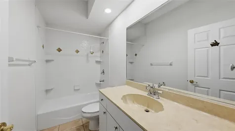 6228 Aventura Drive Sarasota FL 34241