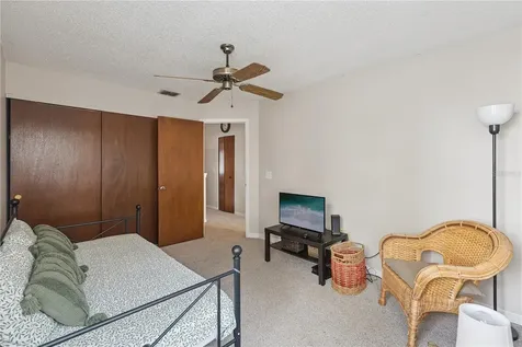 5437 Wincrest Court Orlando FL 32812