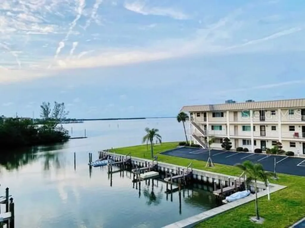3330 Gulf Of Mexico Drive Longboat Key FL 34228