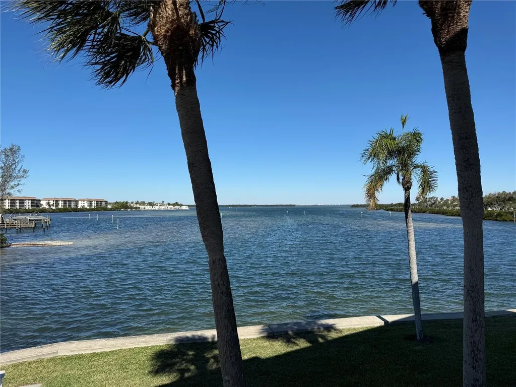 3330 Gulf Of Mexico Drive Longboat Key FL 34228