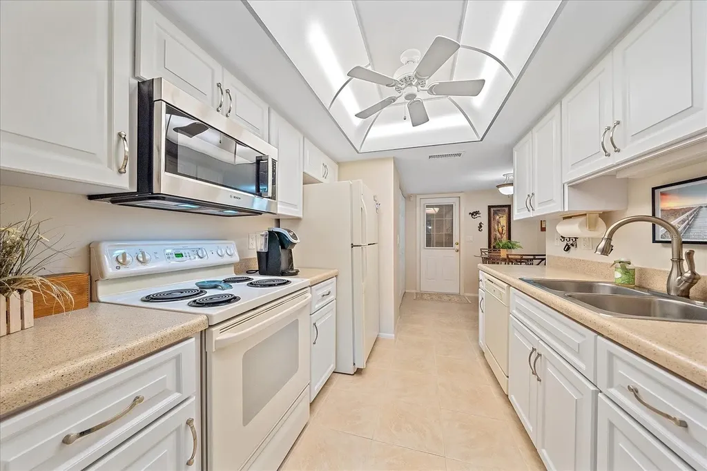 3135 Glen Elyn Boulevard Sarasota FL 34237