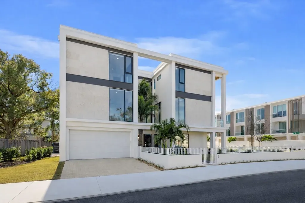 2707 N Woodrow Avenue Tampa FL 33602