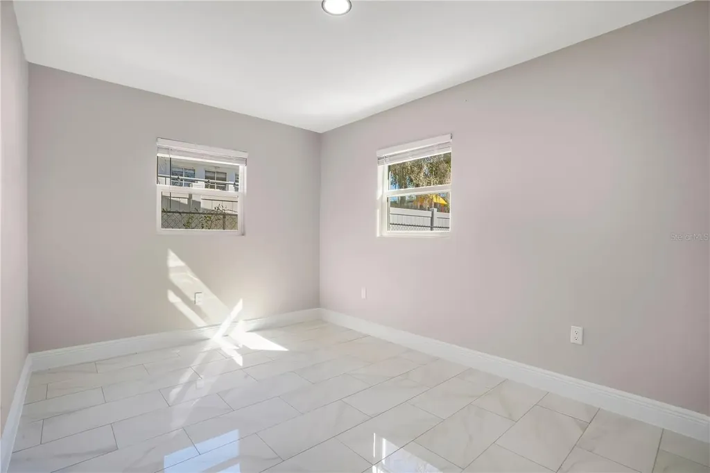 1544 N Highland Street Mount Dora FL 32757