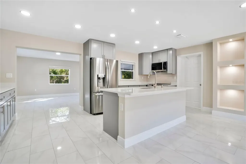 1544 N Highland Street Mount Dora FL 32757