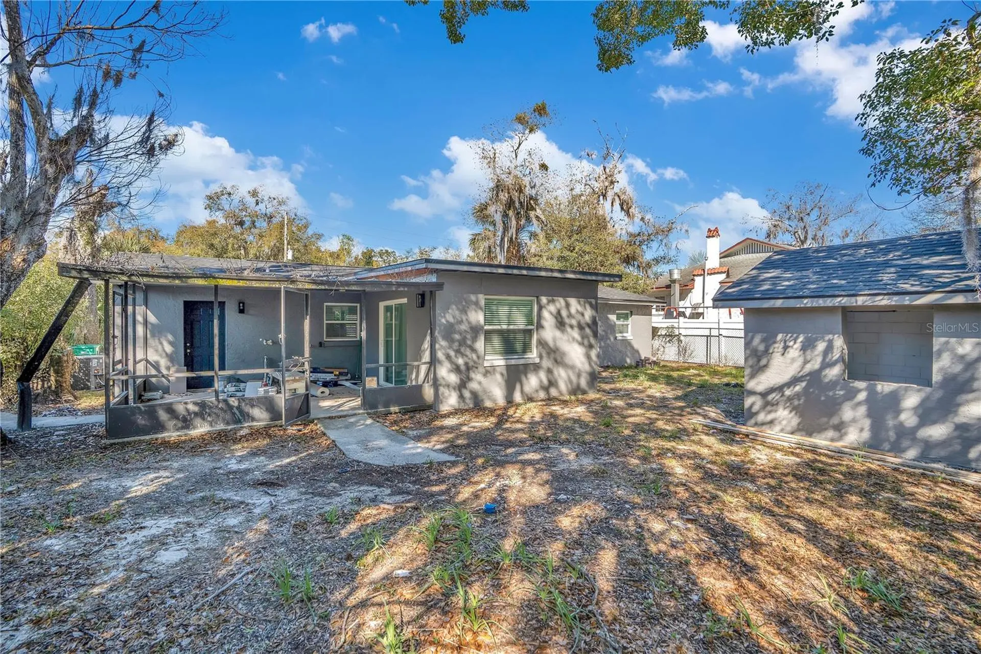1544 N Highland Street Mount Dora FL 32757