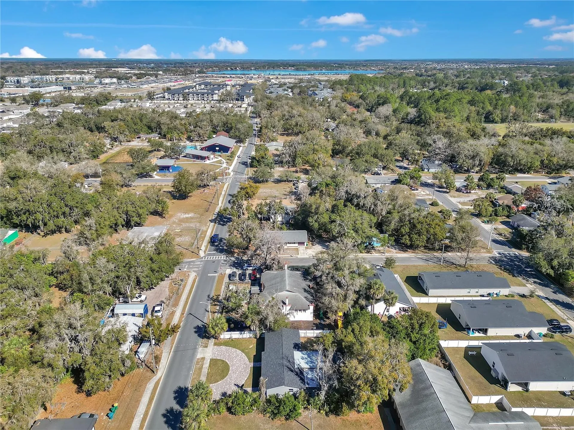 1544 N Highland Street Mount Dora FL 32757