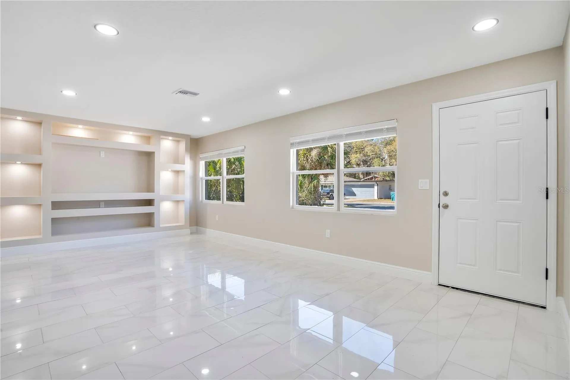 1544 N Highland Street Mount Dora FL 32757