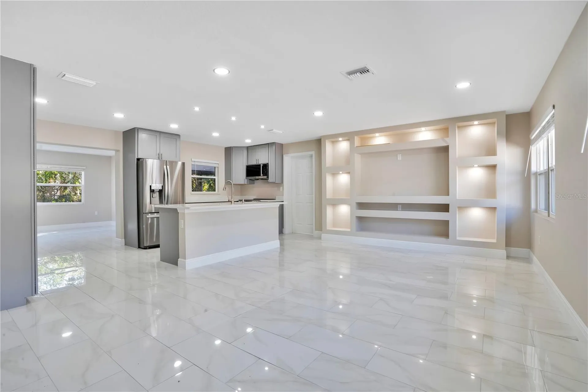 1544 N Highland Street Mount Dora FL 32757