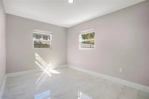 1544 N Highland Street Mount Dora FL 32757
