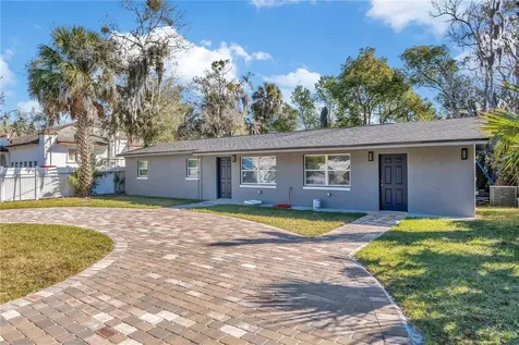1544 N Highland Street Mount Dora FL 32757