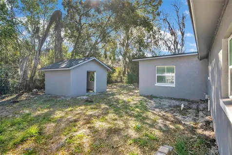 1544 N Highland Street Mount Dora FL 32757