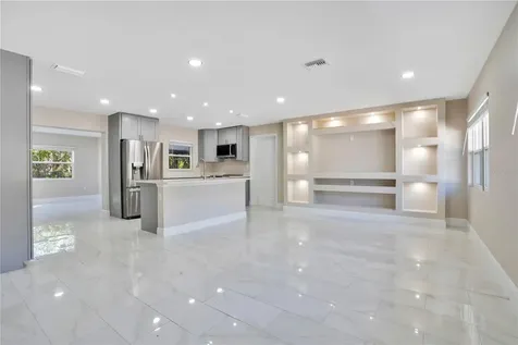 1544 N Highland Street Mount Dora FL 32757