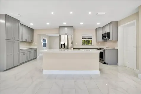 1544 N Highland Street Mount Dora FL 32757