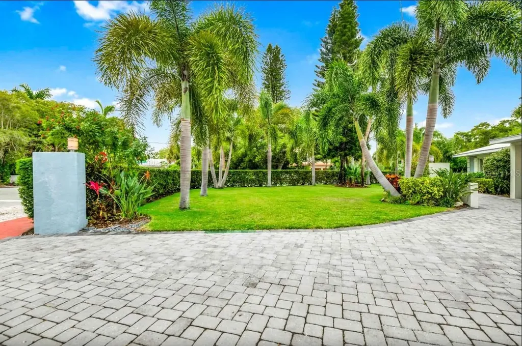 301 Jackson Drive Sarasota FL 34236