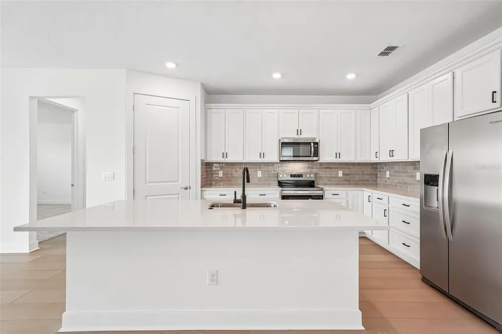 9927 Johnson Oaks Glen Parrish FL 34219