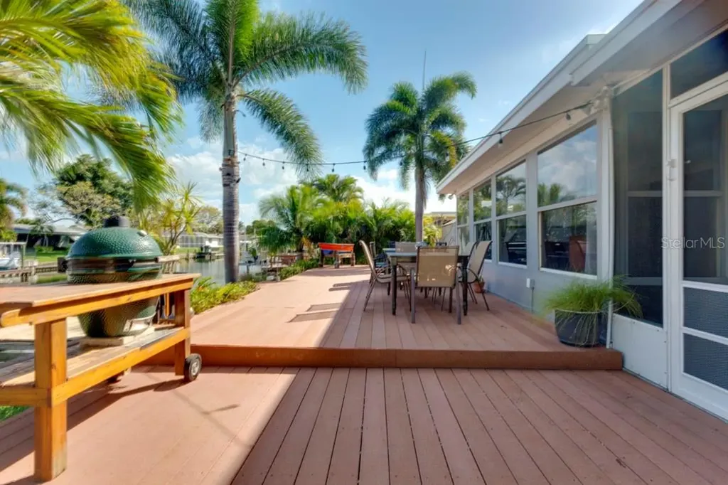 4165 13th Lane NE St Petersburg FL 33703