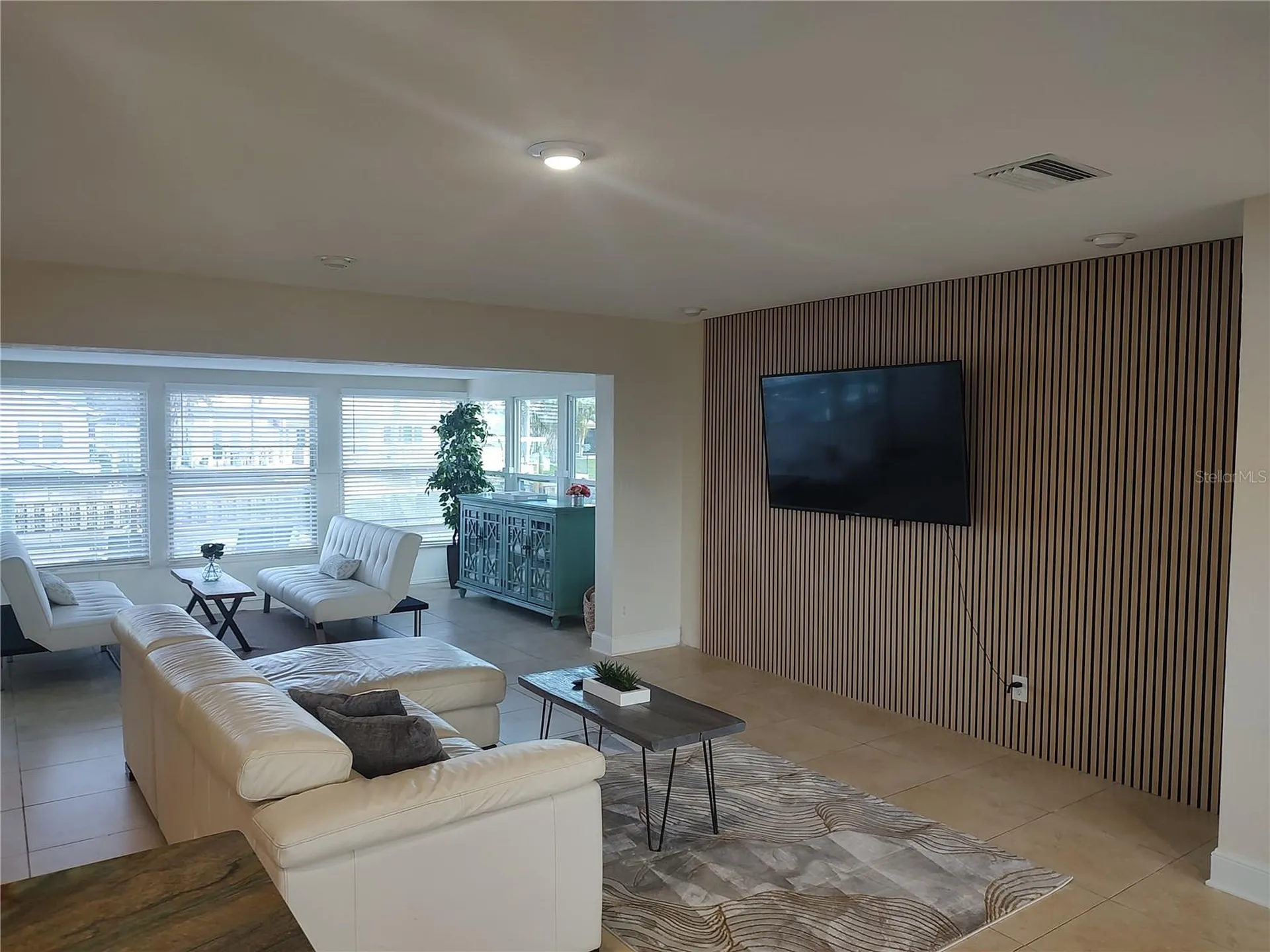4165 13th Lane NE St Petersburg FL 33703