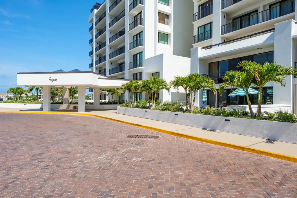 8 Belleview Boulevard Belleair FL 33756