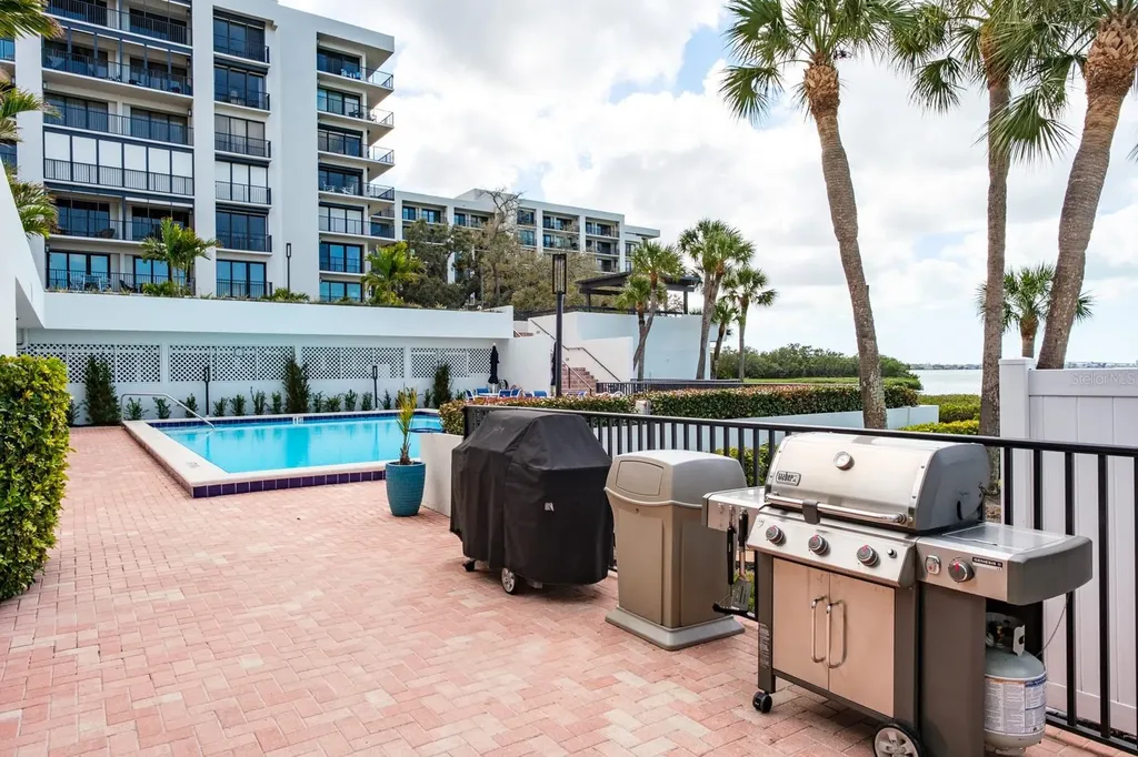 8 Belleview Boulevard Belleair FL 33756