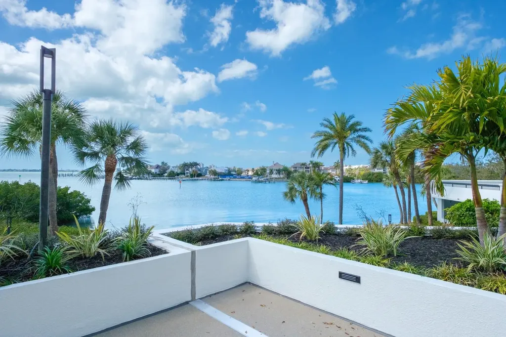 8 Belleview Boulevard Belleair FL 33756