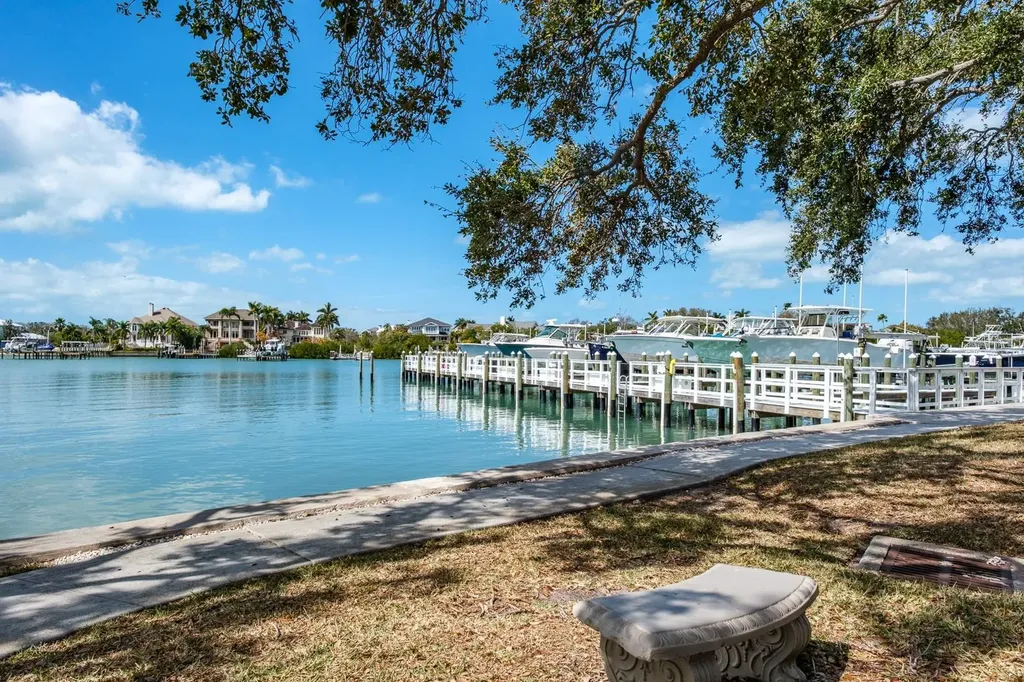 8 Belleview Boulevard Belleair FL 33756