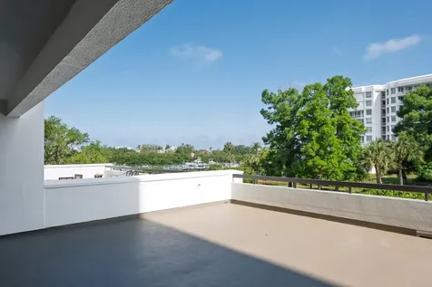 8 Belleview Boulevard Belleair FL 33756