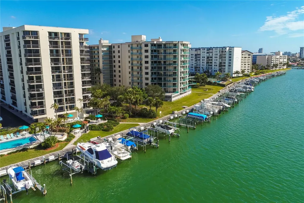 690 Island Way Clearwater Beach FL 33767