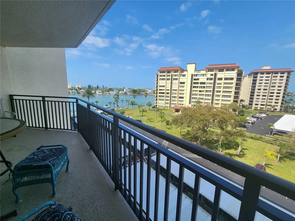 690 Island Way Clearwater Beach FL 33767