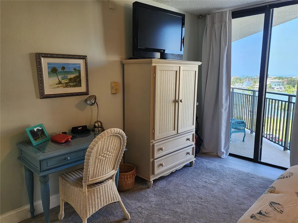 690 Island Way Clearwater Beach FL 33767