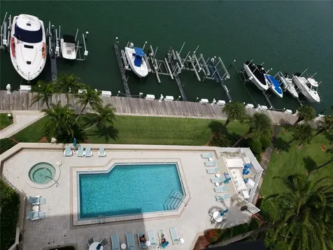 690 Island Way Clearwater Beach FL 33767