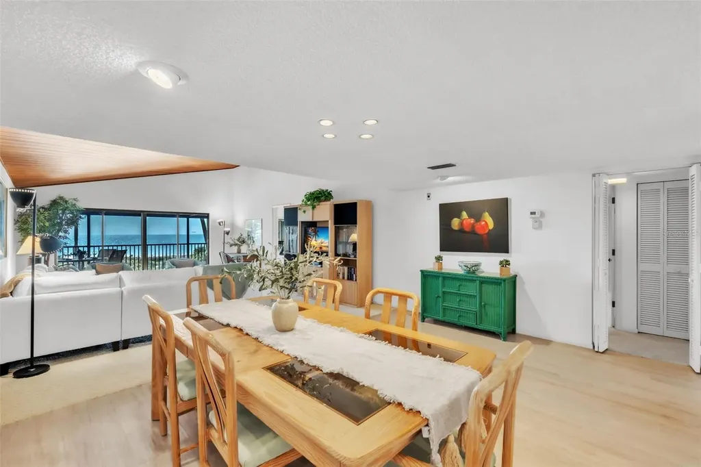 5635 Gulf Of Mexico Drive Longboat Key FL 34228