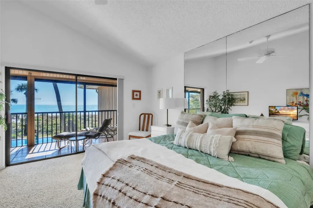 5635 Gulf Of Mexico Drive Longboat Key FL 34228